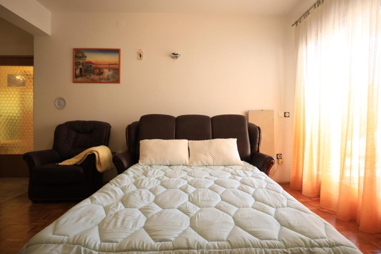 Apartmani Lovorka プナト エクステリア 写真