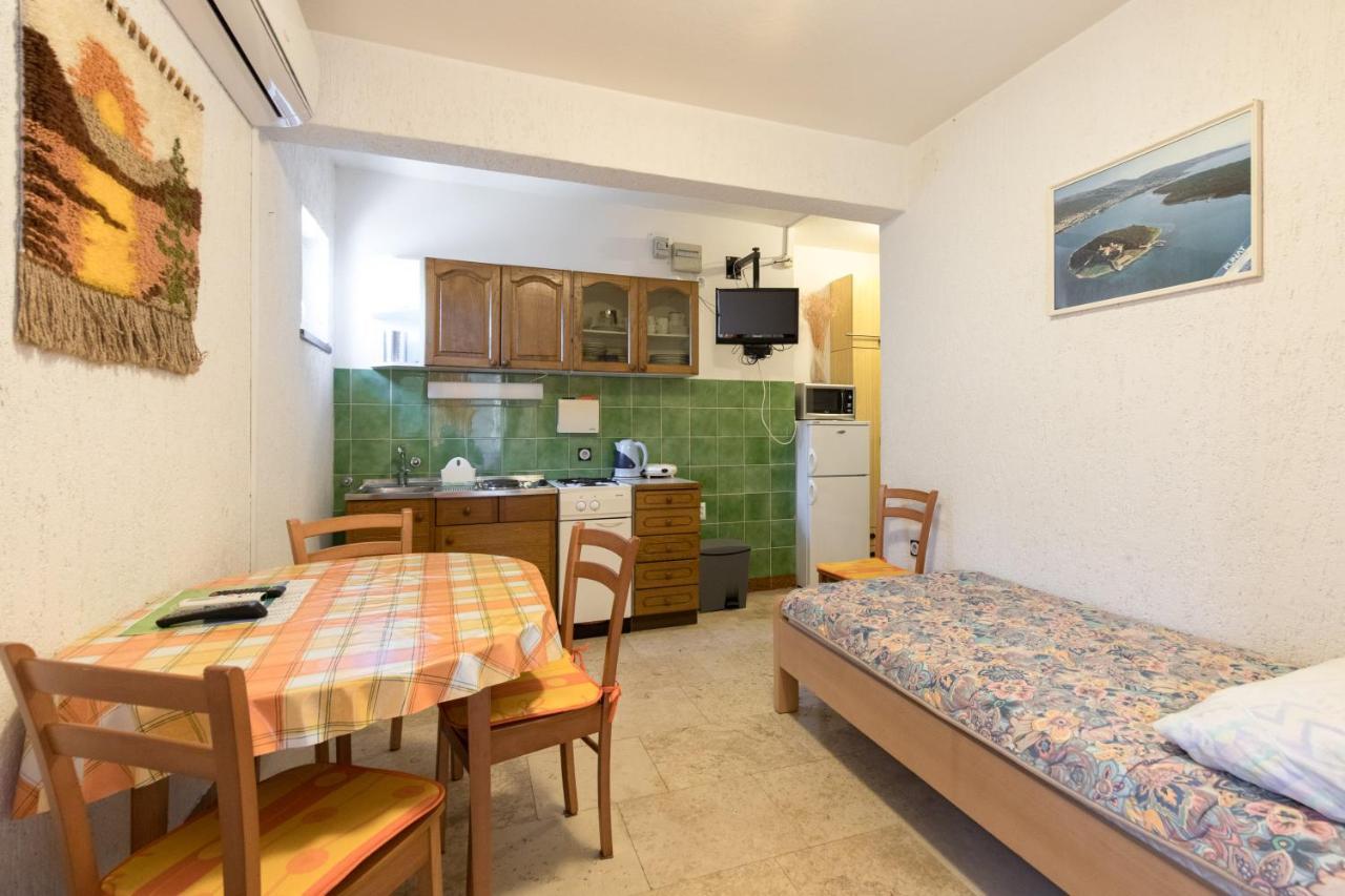 Apartmani Lovorka プナト エクステリア 写真