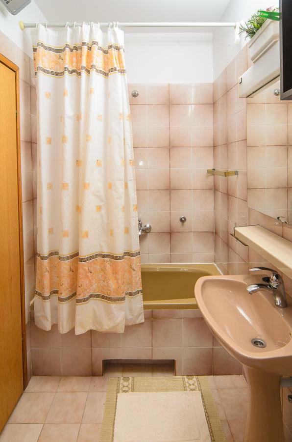 Apartmani Lovorka プナト エクステリア 写真